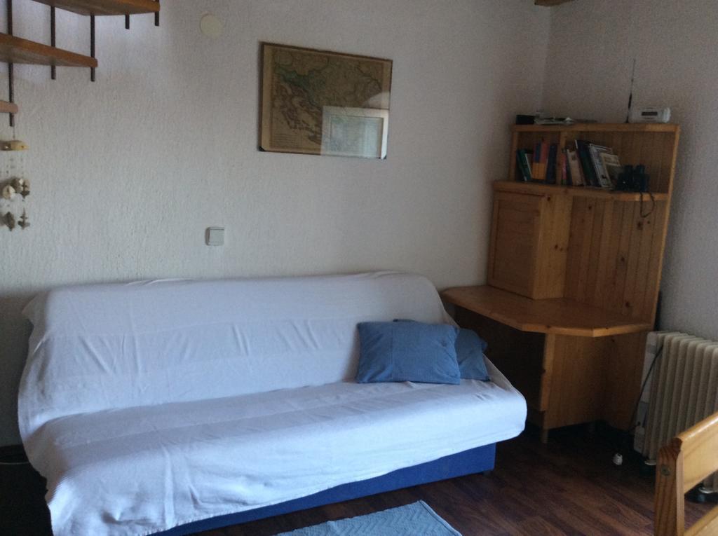 Apartman Ustrine ภายนอก รูปภาพ